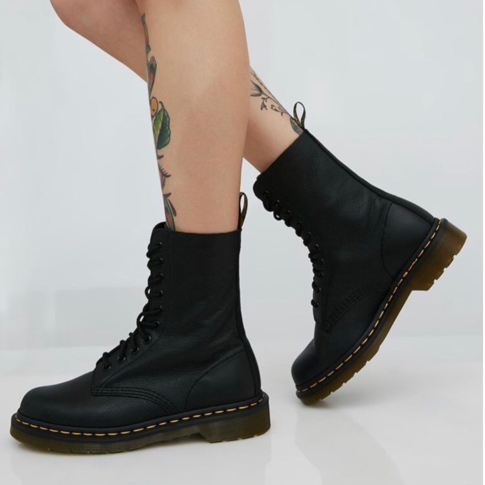 Doc Martens 1490 Harvest Boots